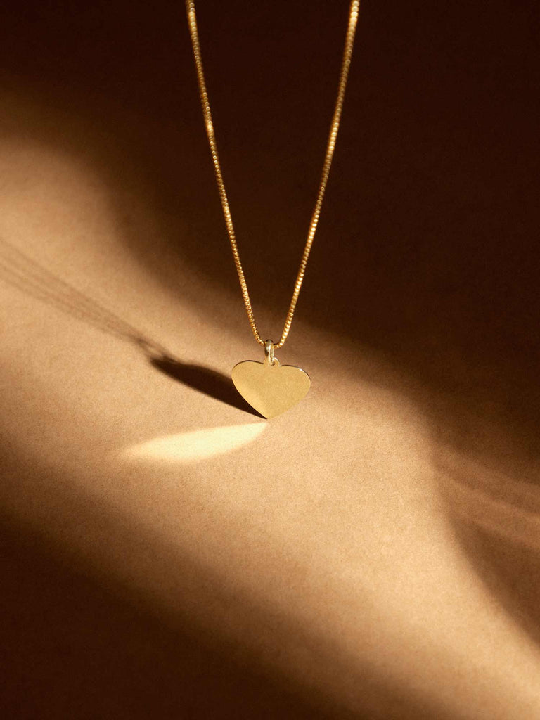 14k Echtgold Halskette mit personalisierbarem Herzanhänger Produktfoto