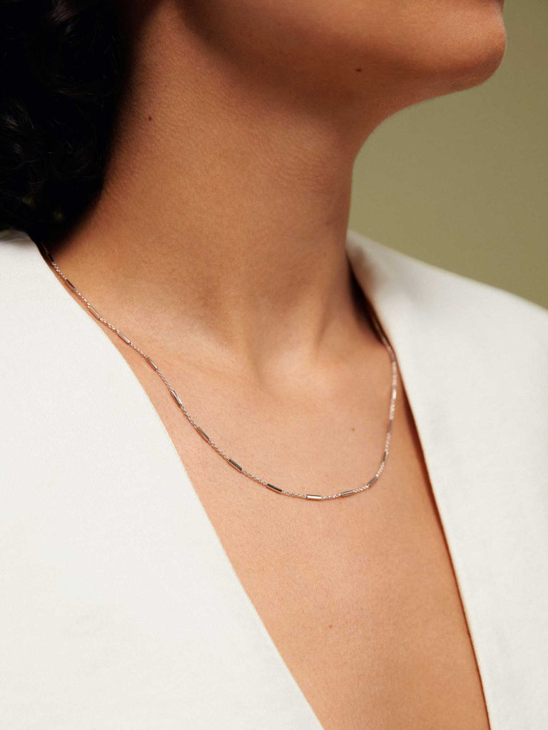 Zarte Halskette mit Stäbchen | Filigrane Kette von DEAR DARLING BERLIN