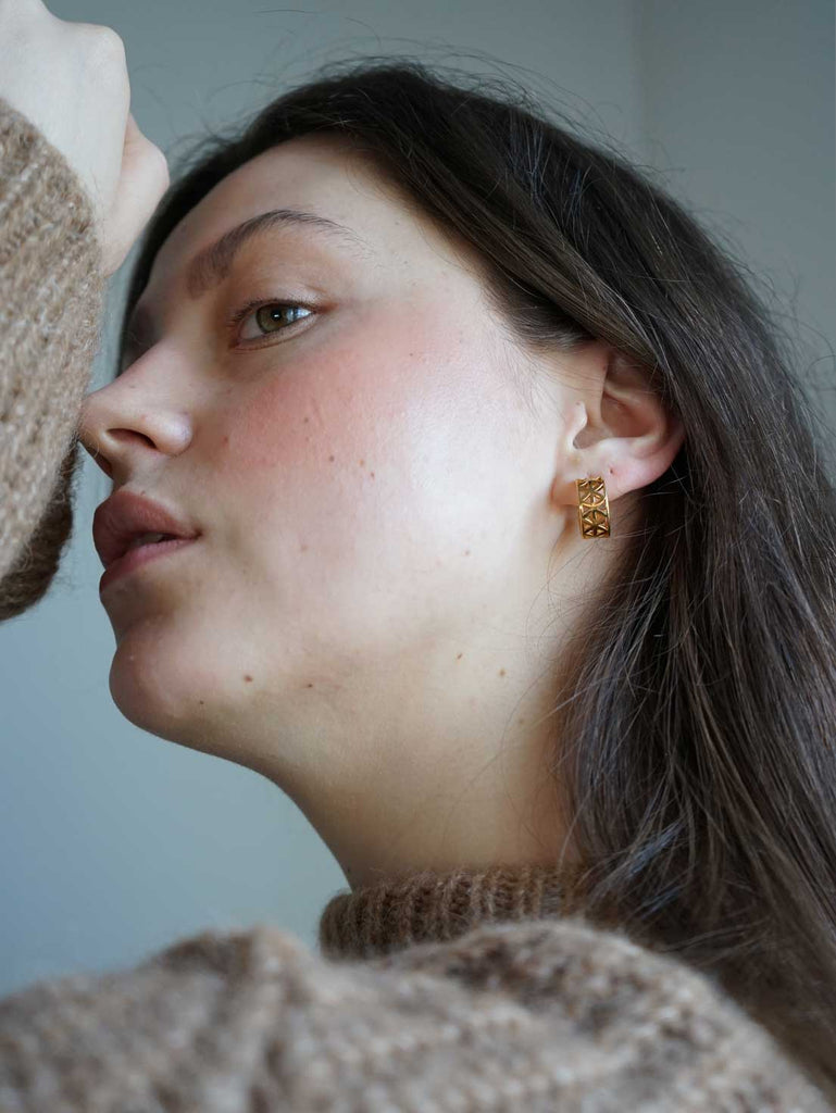 Nachhaltige Creole Aubrey | 18k Vergoldung von DEAR DARLING BERLIN