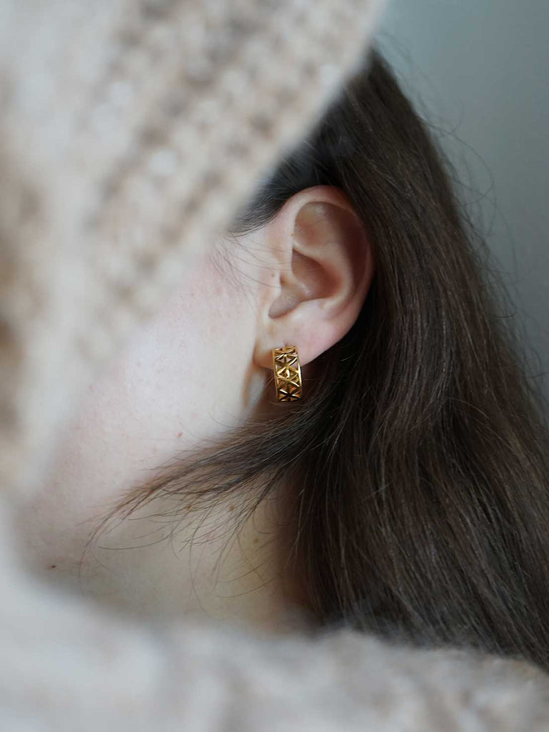 Nachhaltige Creole Aubrey | 18k Vergoldung von DEAR DARLING BERLIN