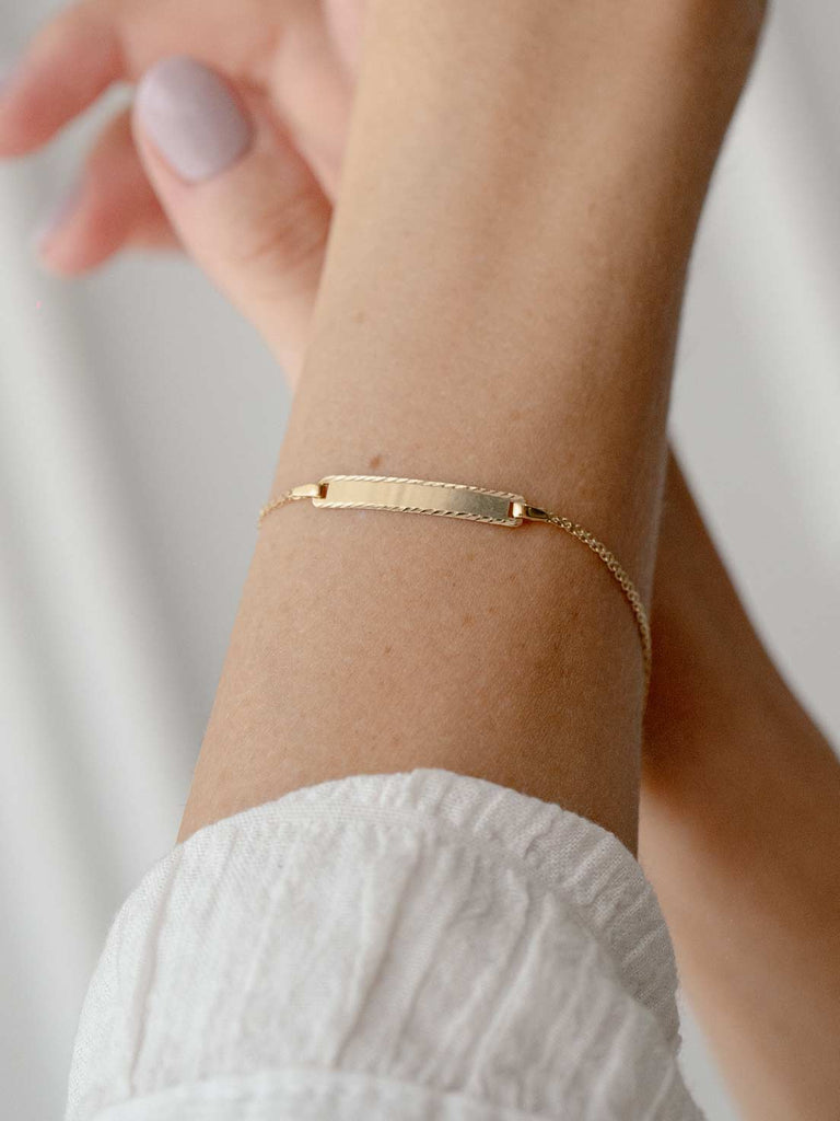 Armband Alba für Kinder mit Gravur | 14k Echtgold von DEAR DARLING BERLIN
