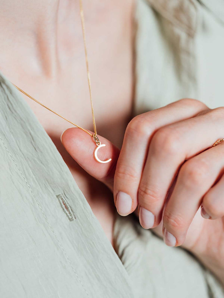 Kette mit Buchstaben Gold | 14k Echtgold von DEAR DARLING BERLIN