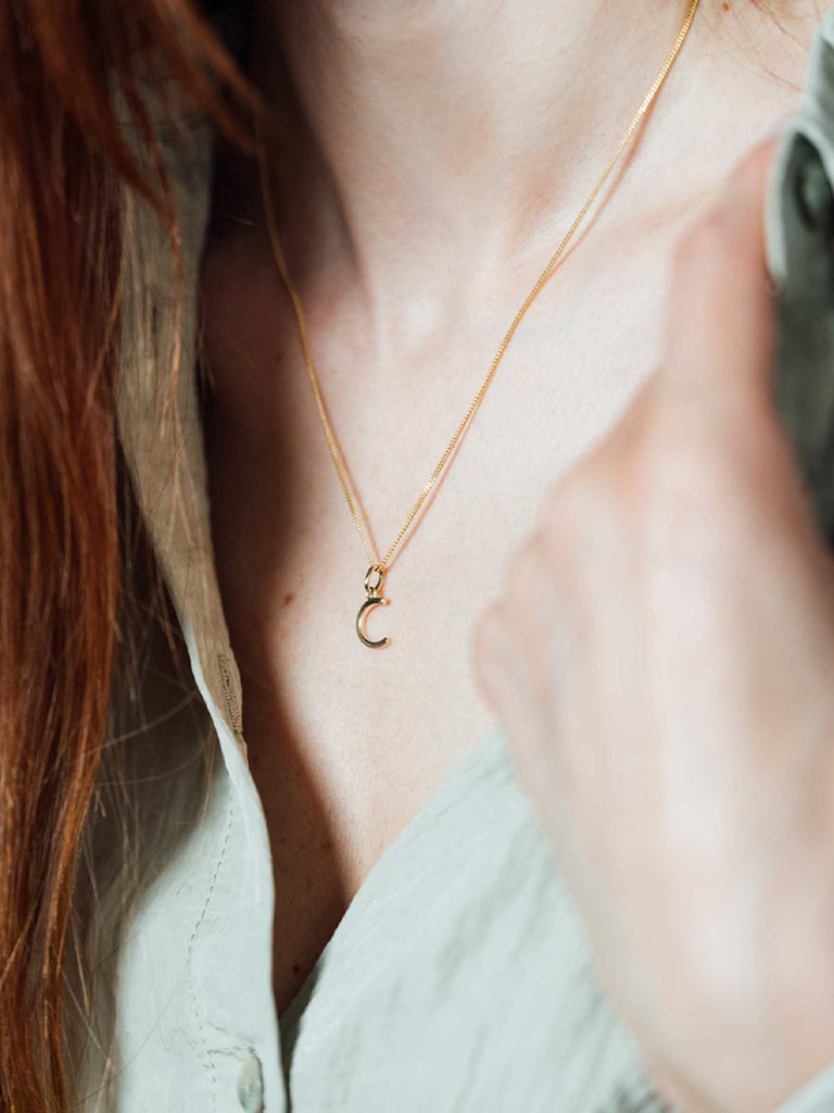 Kette mit Buchstaben Gold | 14k Echtgold von DEAR DARLING BERLIN