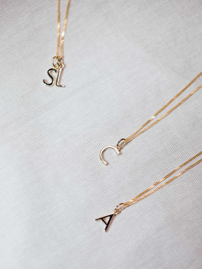 Anhänger mit Buchstaben | 14k Echtgold von DEAR DARLING BERLIN