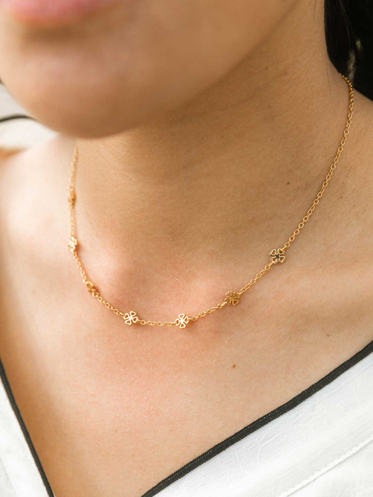 Mini Love Clover Halskette | Kleeblatt Kette | Glücksbringer von DEAR DARLING BERLIN