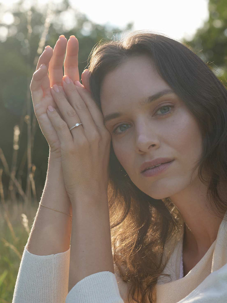 Verlobungsring mit Lab Grown Diamant Emerald | Alara Luxe von DEAR DARLING BERLIN