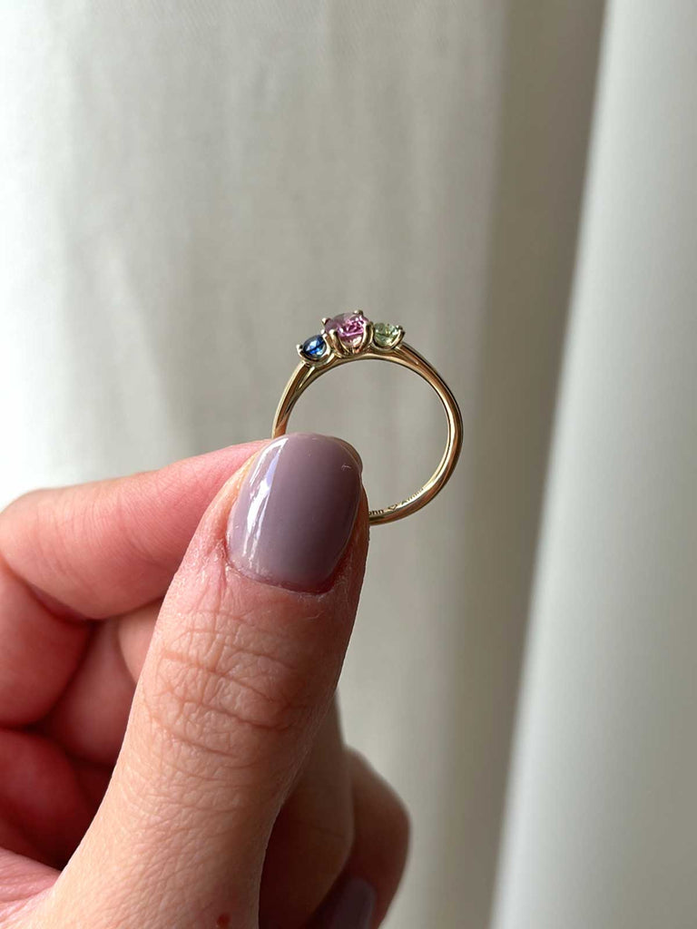 Ring Suri | Trilogy Goldring mit Diamanten | Personalisierbar von DEAR DARLING BERLIN