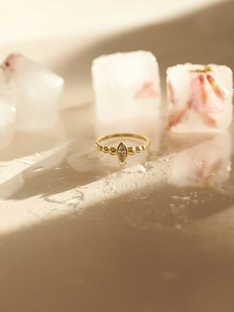 Ring Isla | Verlobungsring mit Marquise Lab Grown Diamant von DEAR DARLING BERLIN