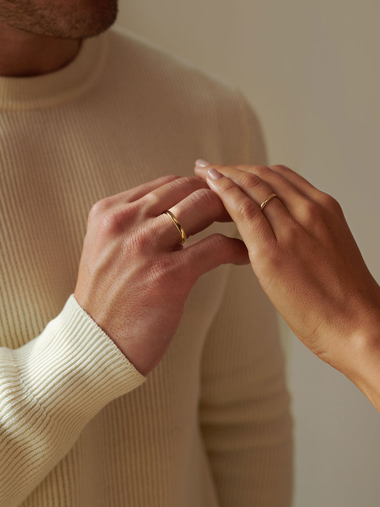 Nachhaltiger Ehering für Sie und Ihn | Echtgold & breit von DEAR DARLING BERLIN