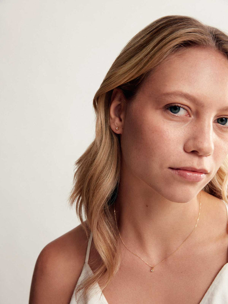 Geburtsstein April Ohrringe | 14k Echtgold & Bergkristall von DEAR DARLING BERLIN