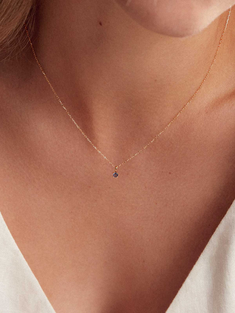 Geburtsstein Dezember Halskette | 14k Echtgold & Iolite von DEAR DARLING BERLIN