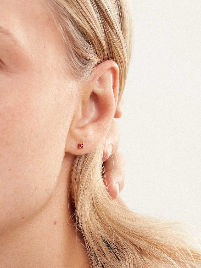 Geburtsstein Juli Ohrringe | 14k Echtgold & Rubin von DEAR DARLING BERLIN