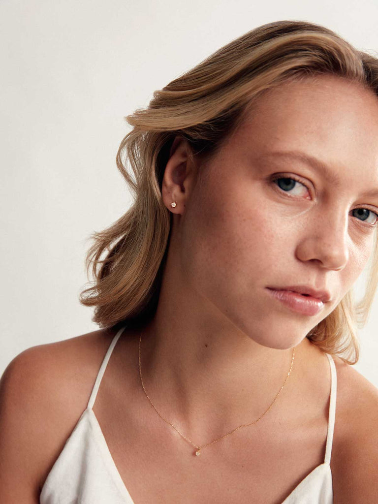 Geburtsstein Juni Ohrringe | 14k Echtgold & Mondstein von DEAR DARLING BERLIN