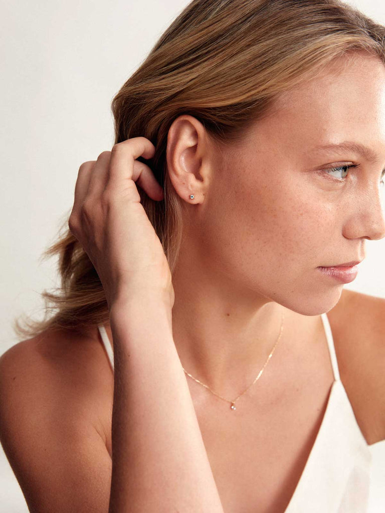 Geburtsstein März Ohrringe | 14k Echtgold & Aquamarine von DEAR DARLING BERLIN