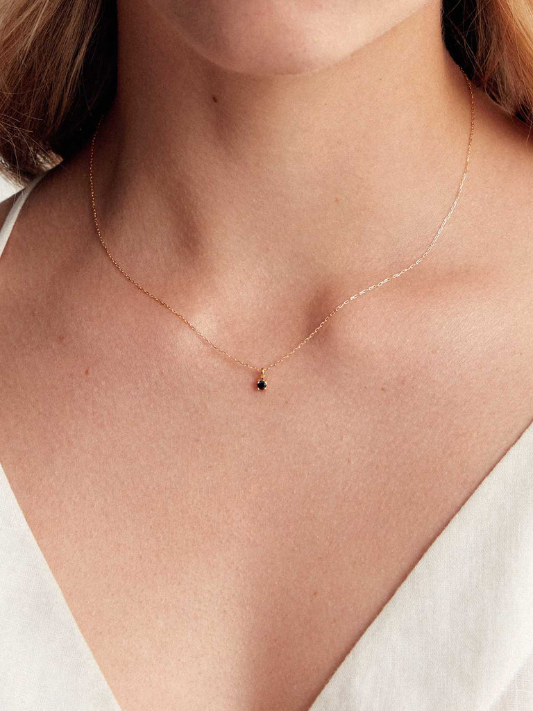 Geburtsstein September Halskette | 14k Echtgold & Saphir von DEAR DARLING BERLIN