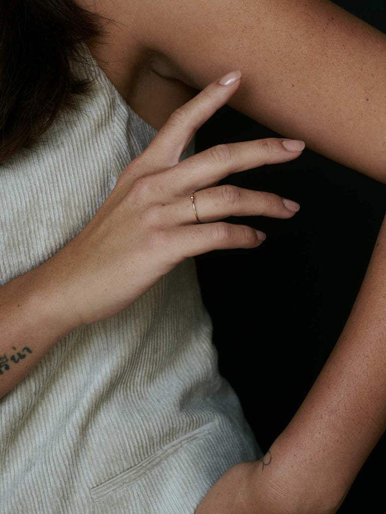 Nachhaltiger 14k Echtgold Vibrant Gold Pearl Ring von DEAR DARLING BERLIN