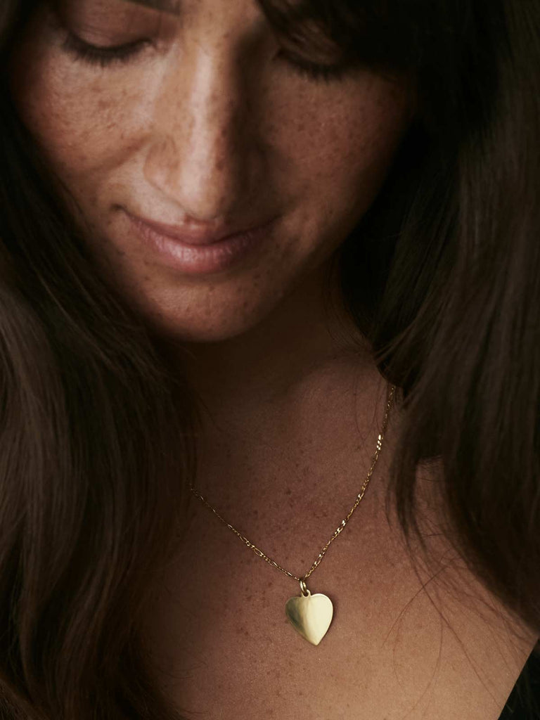 Personalisierbarer Anhänger mit Gravur | 14k Echtgold von DEAR DARLING BERLIN