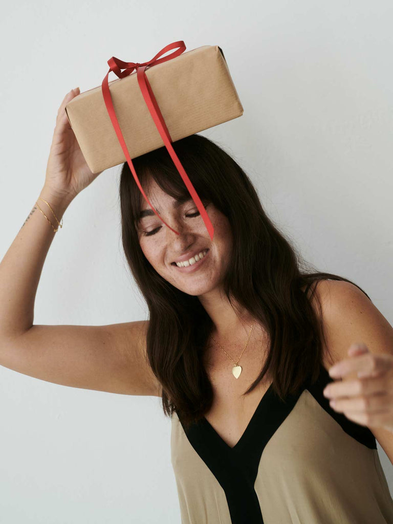 Personalisierbarer Anhänger mit Gravur | 14k Echtgold von DEAR DARLING BERLIN