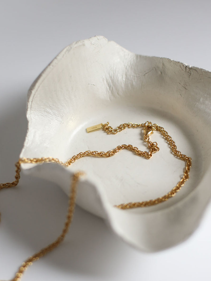 Nachhaltige Halskette Sofia in Keramikschale