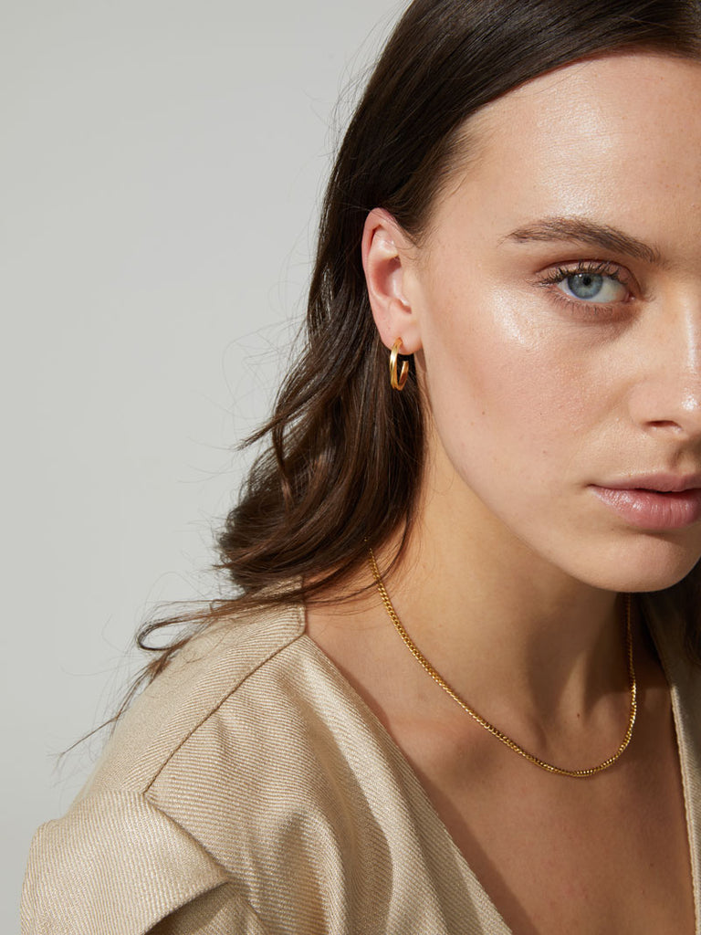 Nachhaltige gedrehte Creolen | Recycletes Material von DEAR DARLING BERLIN