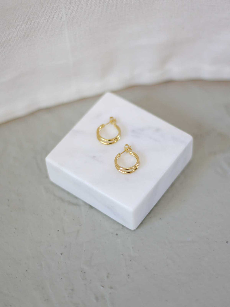 Nachhaltige Essential Double-Hoop Ohrringe  von DEAR DARLING BERLIN